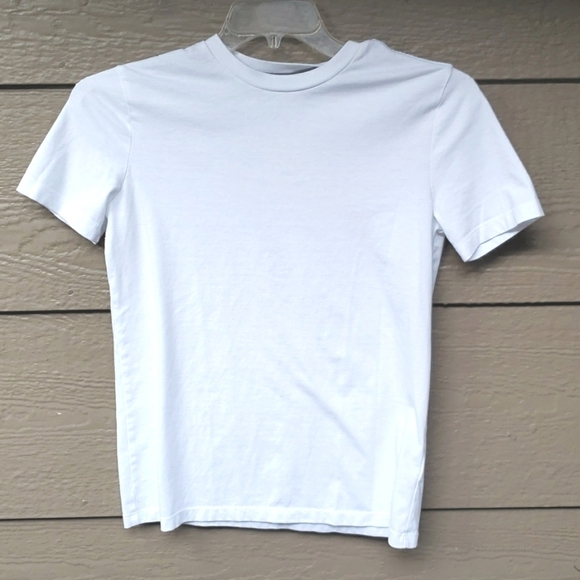 OLD NAVY Ultra-Soft Breathe On performance Tee bright white NWOT XL 16-18 - Picture 3 of 5